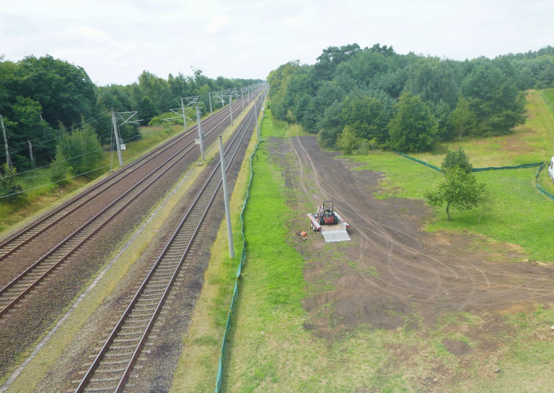 Amphibienschutzzäune entlang einer Bahntrasse
